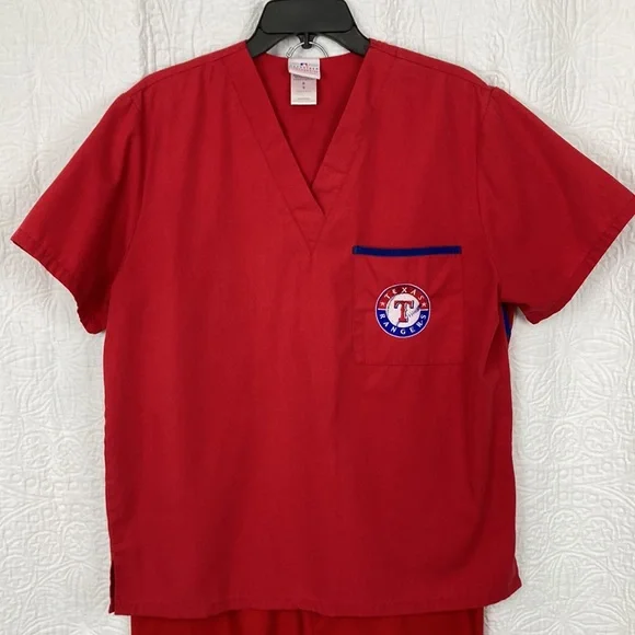 MLB Genuine Merchandise Women’s Texas Rangers Scrub Set sz Small - Picture 2 of 14
